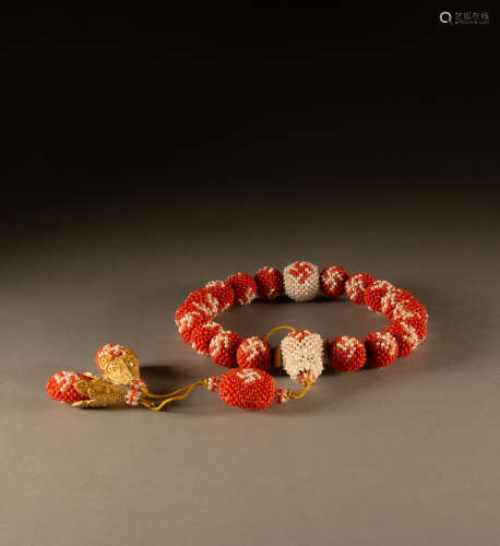 Qing  Dynasty - Coral pearl hand string