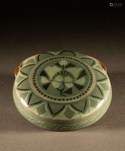 Song  Dynasty - Flower pattern lid box