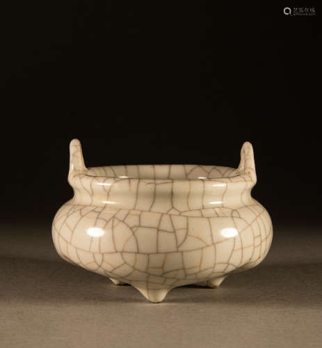 Song Dynasty- Ge kiln open plate double - ear furnace