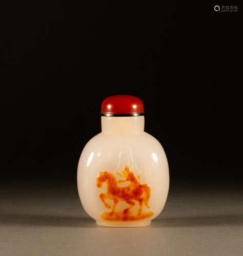 Qing Dynasty - Agate Carving Snuff Bottle