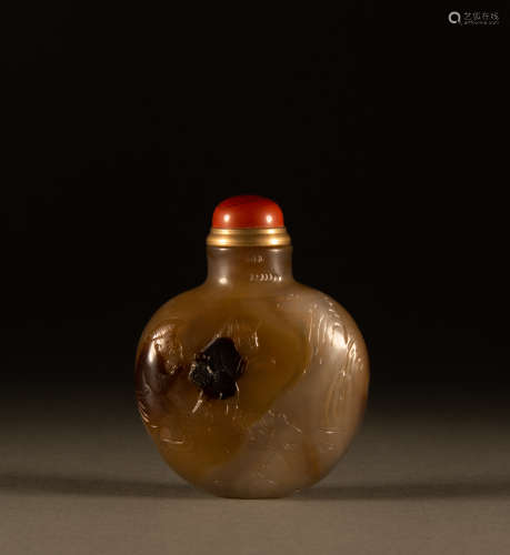 Qing Dynasty - Agate Carving Snuff bottle