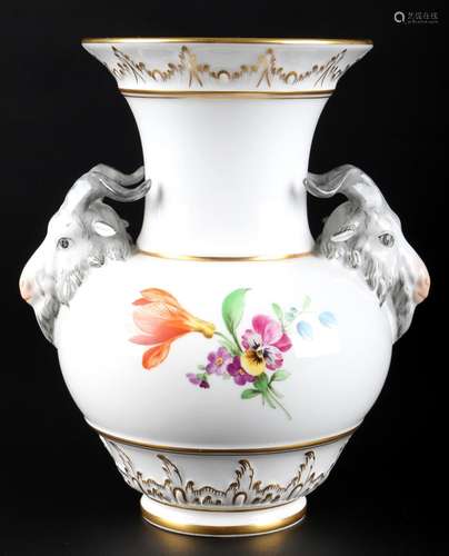 KPM Berlin Widderkopfvase, ram head vase,