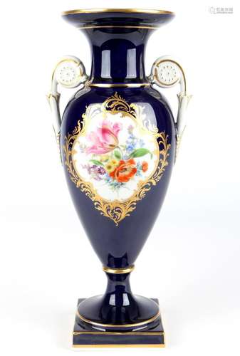 Meissen Blumenbukett kobaltblau Henkelvase, porcelain amphor...