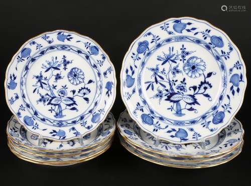 Meissen Zwiebelmuster Goldrand 9 Speiseteller, dinner plates...