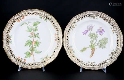 Royal Copenhagen Flora Danica 2 Teller 3554, two cutwork din...