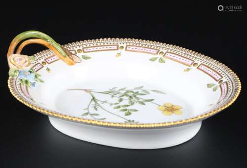 Royal Copenhagen Flora Danica Prunkschale 3540, decorative b...