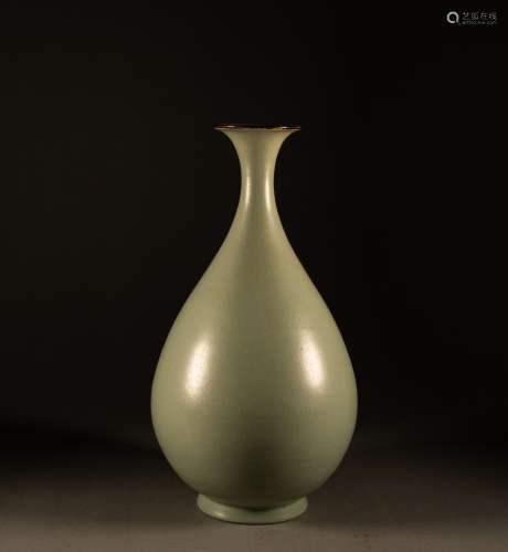 Song Dynasty - Secret color porcelain vase