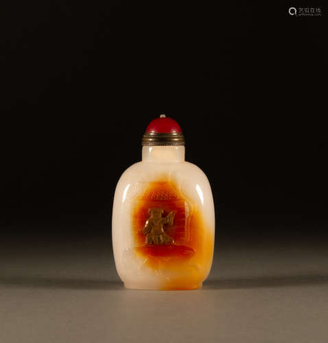Qing Dynasty - Agate figure snuff bottle
