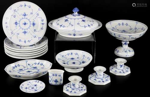 Royal Copenhagen Musselmalet 15-teiliges Porzellan, porcelai...