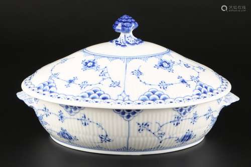 Royal Copenhagen Musselmalet Deckeltopf, lid pot,