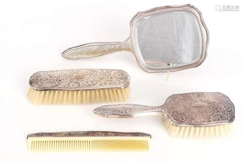 800 Silber 4-teiliges Frisier- und Toilettenset, silver coif...