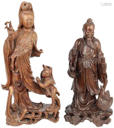 China 2 Holzfiguren - Guanyin und Gelehrter, chinese wooden ...