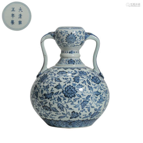 QING DYNASTY YONGZHENG BLUE AND WHITE PORCELAIN VASE, 17TH C...