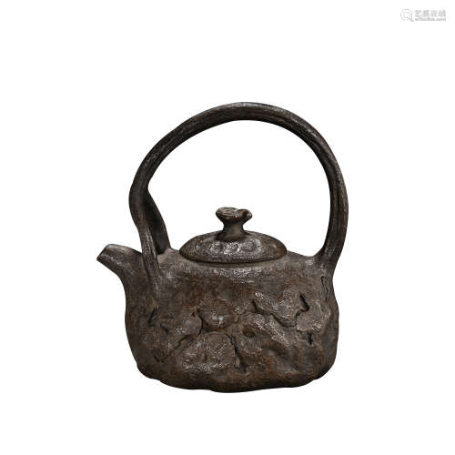 CHINESE FAMOUS ARTIST, PURPLE CLAY TEAPOT