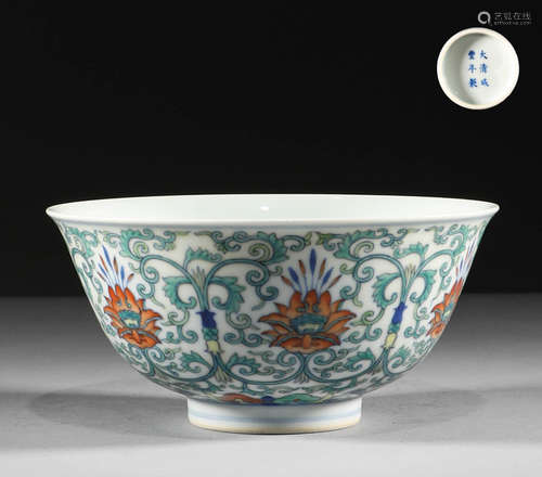 In the Qing Dynasty, the bowl with colorful tangled branches