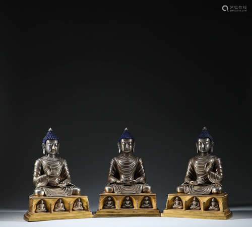 In the Qing Dynasty,
 Tibet was gilded with pure silver and ...