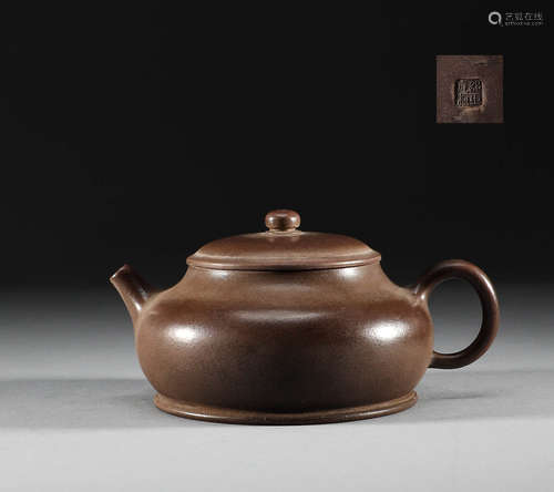 Purple clay pot in Qing Dynasty