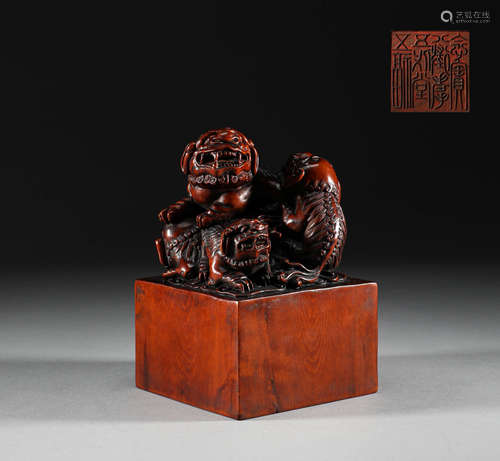 In the Qing Dynasty, the seal of boxwood mother animal