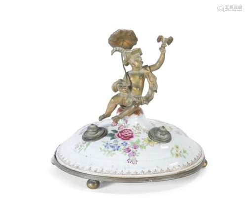 Couvercle de soupière en porcelaine et émaux... - Lot 61 - L...