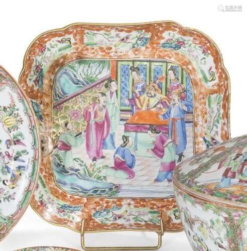 Plat rectangulaire en porcelaine de Canton... - Lot 71 - Lyn...