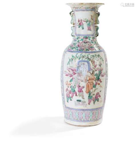 Important vase en porcelaine de Canton, à... - Lot 220 - Lyn...