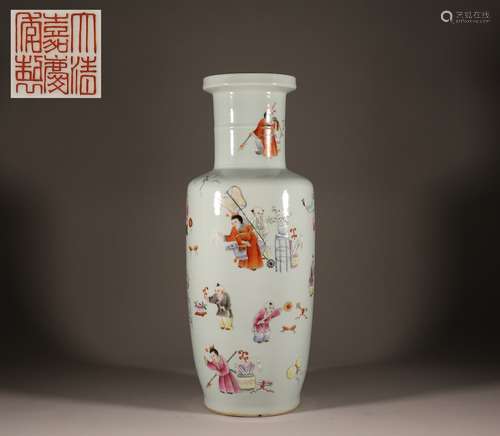 Jiaqing vase in Qing Dynasty