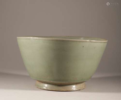 Celadon bowl of Yue Kiln in Song Dynasty