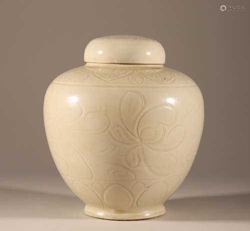 White glaze carved pot of Ding kiln in Song Dynasty