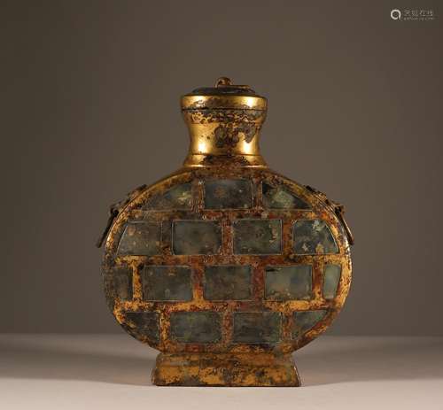 Bronze gilded jade inlaid pot of Han Dynasty