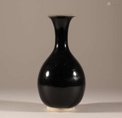 Dingyao black glazed bottle in Song Dynasty