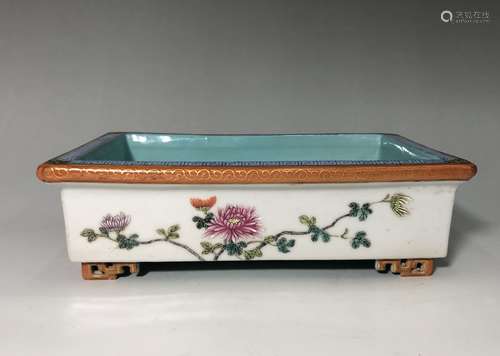 Chinese Famille Rose Porcelain Planter