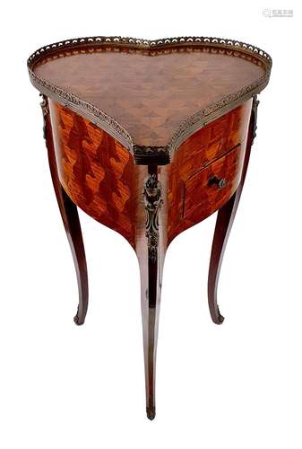 TABLE COEUR NAPOLEON III