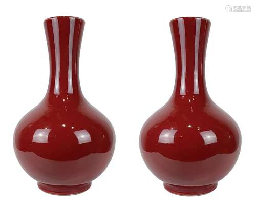 CHINE 20ème SIECLE Paire de vases