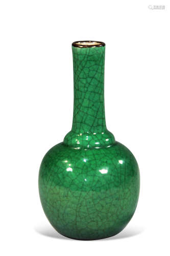 清中期绿哥釉天球瓶