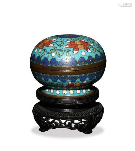 Chinese Round Cloisonne Covered Box, 17-18th Century