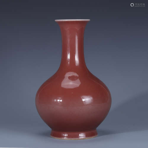 A Sacrificial Red Glaze Bottle Vase