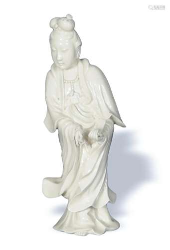 Chinese Dehua Blanc de Chine Guanyin, 17-18th Century