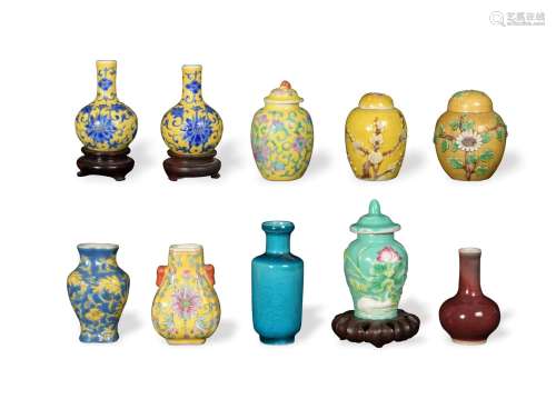 10 Chinese Porcelain Vases, Late 19th - Early 20th