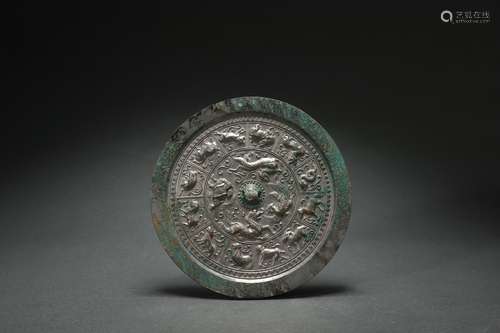 Bronze Mirror with Zodiac Patterns