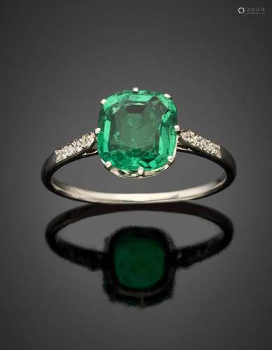 Cushion cut ct. 1.31 emerald platinum ring with small rose c...