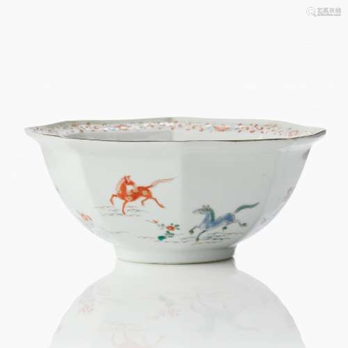 An Octagonal Kakiemon Bowl