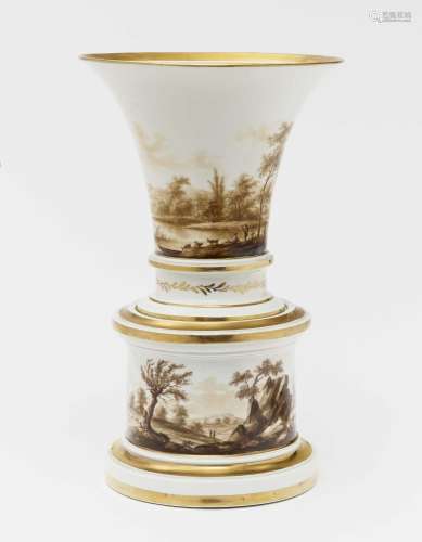 A vase with pedestal - Fürstenberg, circa 1810, probably Hei...