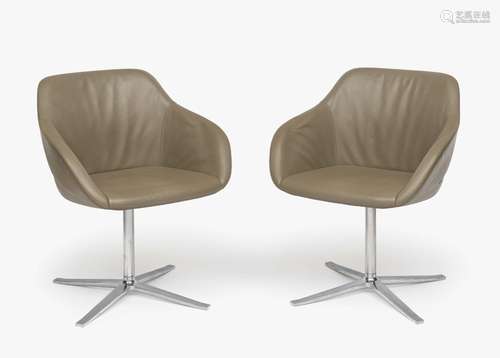 Three \"Kyo\" swivel chairs - Knoll International