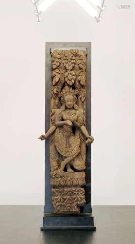 十六至十七世紀 八臂佛母柱 木雕