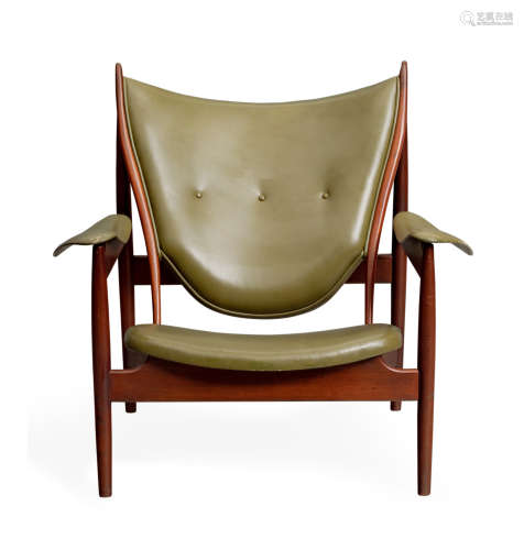 芬•尤爾《酋長椅》
 材料：柚木，皮革