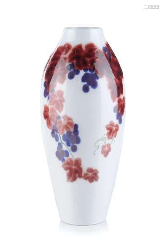 Seltene große Jugendstil-Vase mit Weinranken-Dekor. Hans Rud...
