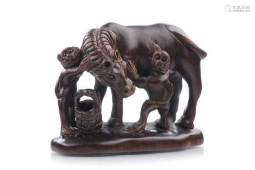 Katabori-Netsuke zweier Affen mit Pferd. Japan. 20th cent.