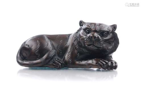 Katabori-Netsuke eines liegenden Panthers. Japan. 20th cent.