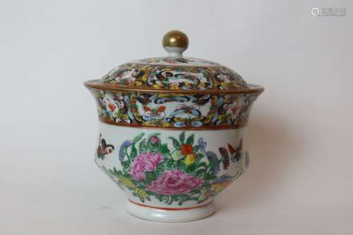 19th.C Export Chinese Rose Medallion Cover Bowl