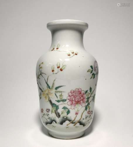 Chinese Famille Rose Porcelain Vase